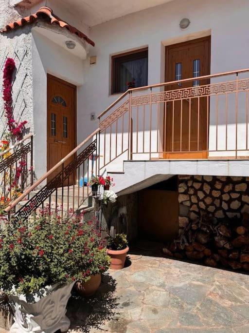 Family Woodland Oasis Vipgreece Apartment Kirinthos Ngoại thất bức ảnh